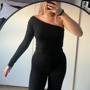 One shoulder - one shoulder topp