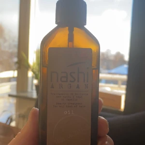 Nashi argan oil - Använd. Se bild för återstående mängd.  Tar ej ansvar för postens slarv.
