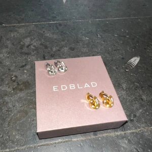 Edblad örhängen  - ”Ida orbit earings” i både guld och silver! säljer ett par för 249kr eller båda för 399kr! 🙏🏼