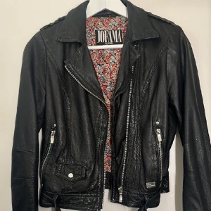 Jofama by Kenza  - Nypris var ca 5000kr äkta skin