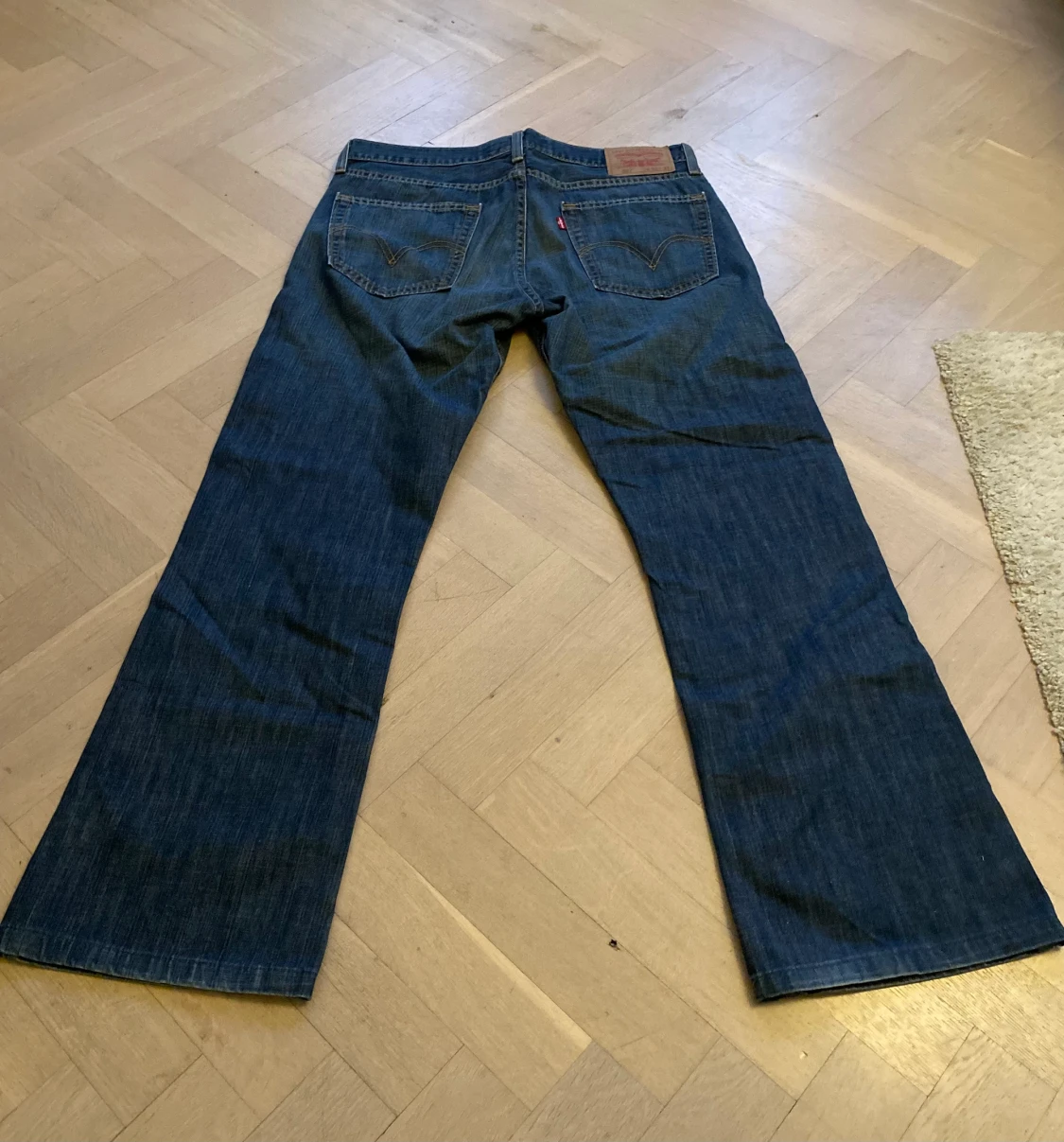 Levi’s Jeans - 90