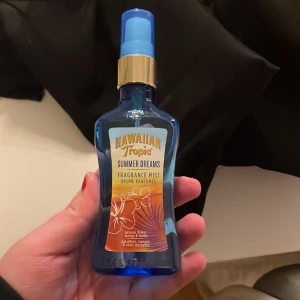 Hawaiian Tropic, summer dreams - Säljer min Hawaiian Tropic summer dreams. Aldrig använd🩷