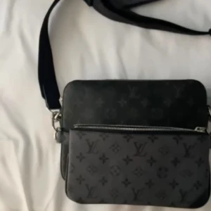 Trio väska  - Trio väska säljs, använt en gång 