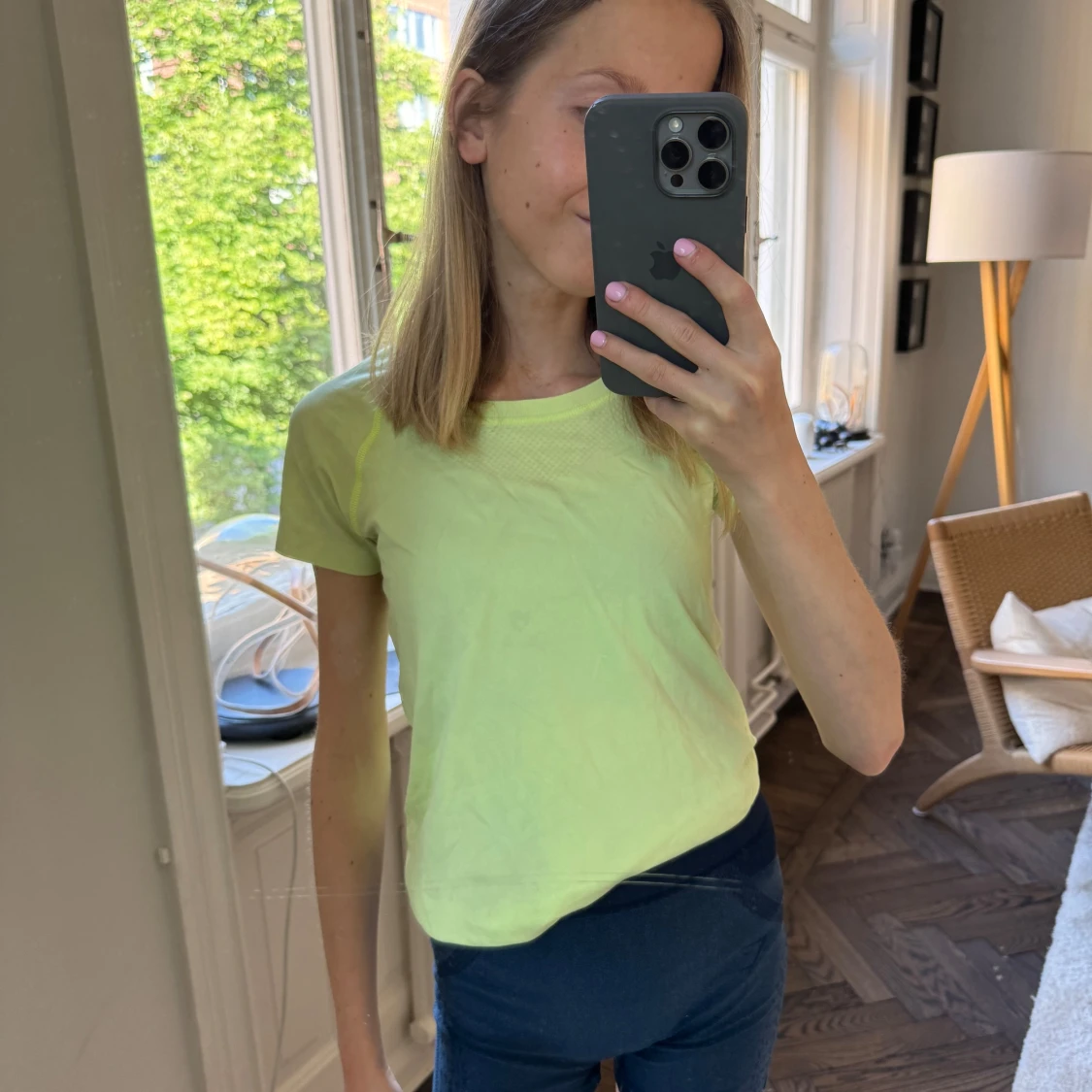 Neonfärgad träningströja