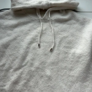 Stickad tröja - Vitt stickad tröja i storlek s