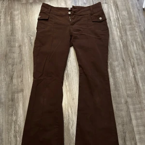 Jeans - Supersnygga jeans som använda 2 gånger💓💓 midjemått 80 cm.