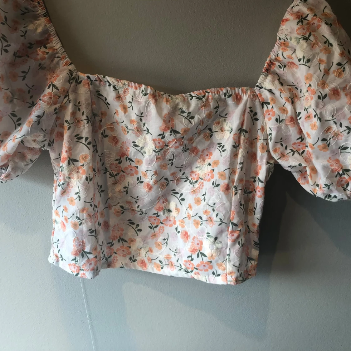 En blommig sommar topp