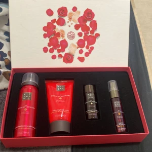 Rituals helt nya doft- Indiana rosé and sweet almond oil  - Helt nya, priset går att sänk bara hör av sig