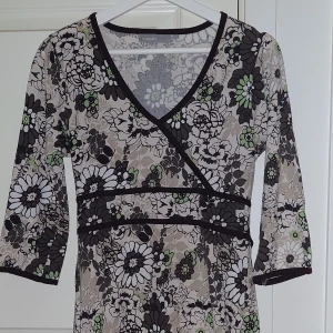 Lång baby doll tröja - Supper gulligt 