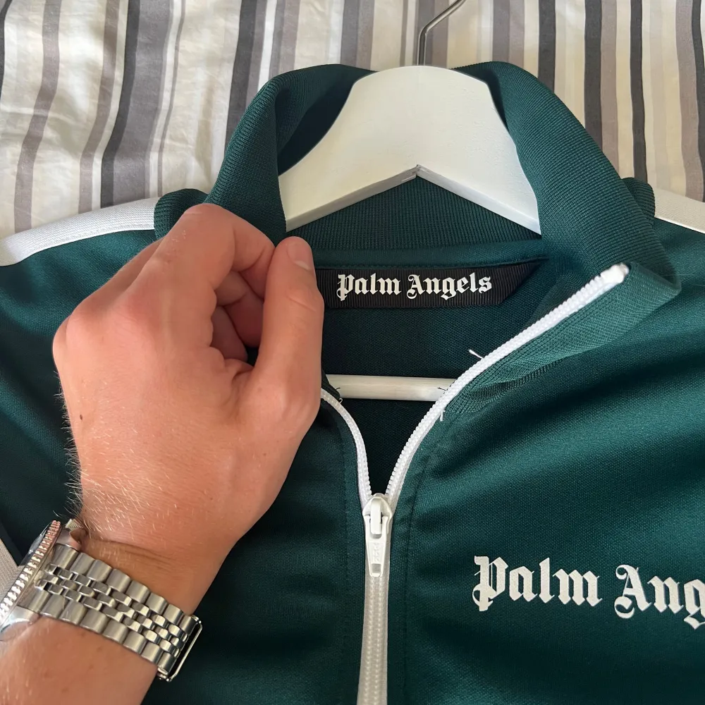 Palm angels sweatshirt, Storlek Medium, skick 9/10, allt gott, MVH Elliot . Hoodies.