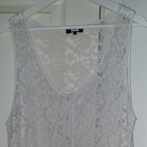 Spets linne väst - Bra kvalitet, fin, elegant, 