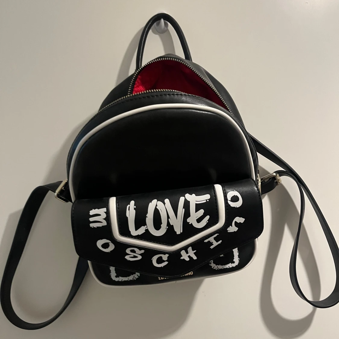 Ryggsäck, Love moschino