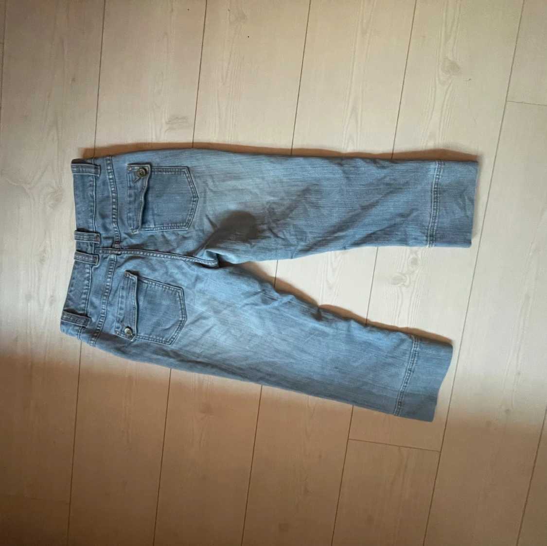 Ljus blåa jeans  - 91