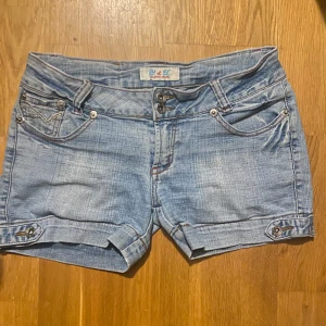 Shorts  - Så söta lågmidjade shorts