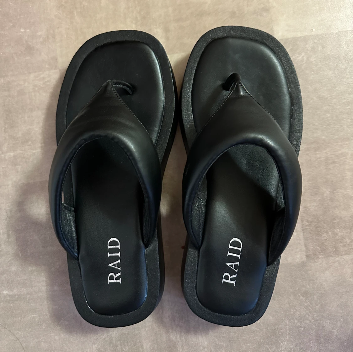 Raid Flipflops med platå