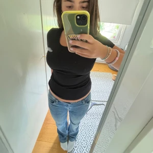 Svart ribbad tshirt  - Svart ribbad tshirt hm 