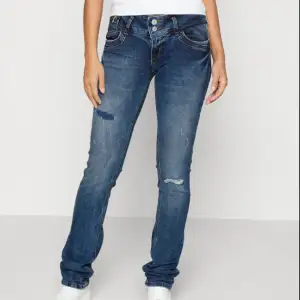 Skit snygga Ltb jeans. Dessutom väldigt långa 💗💗 Kan också skicka bilder privat på hur just dom ser ut! Kostar orginalt 779 kr och säljer för 400kr 🥰 (Pris kan diskuteras) 