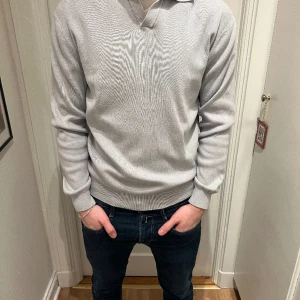 These Glory Days Tröja - Grå/Ljusblå Rugby Tröja köpt från Volt, Storlek S/M, Nypris 1199kr, Använd fåtal gånger, Pris 350kr