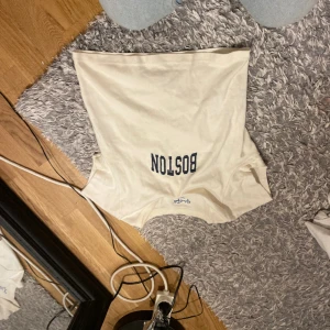 T-shirt tryck - Bra skick , använt enbart 2 gånger!