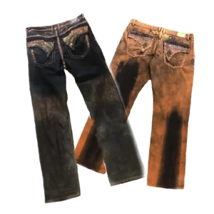 ROBINS BUNDLE - Bundle på 2 par Robins båda är 38x34 och i super bra skick och har inge defekter eller hål priset kan diskuteras vid snabb affär och bilder kan fixas