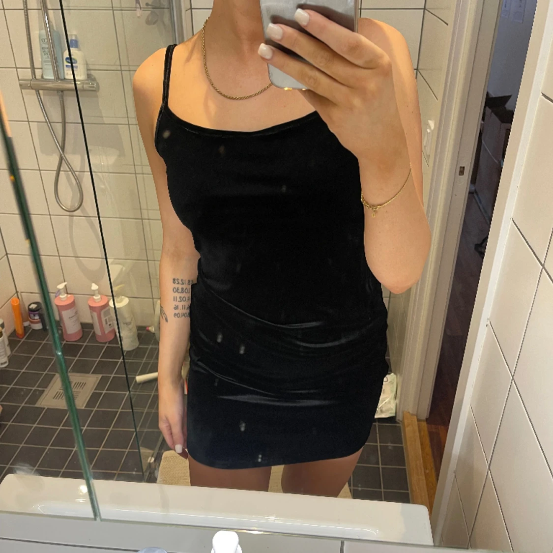 Öppen rygg klänning  - 90