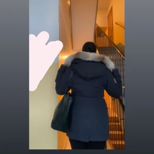 Canada goos jacka  - Canda goose jacka i modellen Victoria parka, har använts 3 gånger, orginal pris 11 250kr.Fraktar ändast!!!