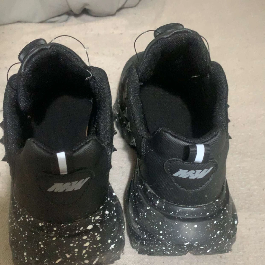 vill bara sälja dom för dom är mindre  - 90