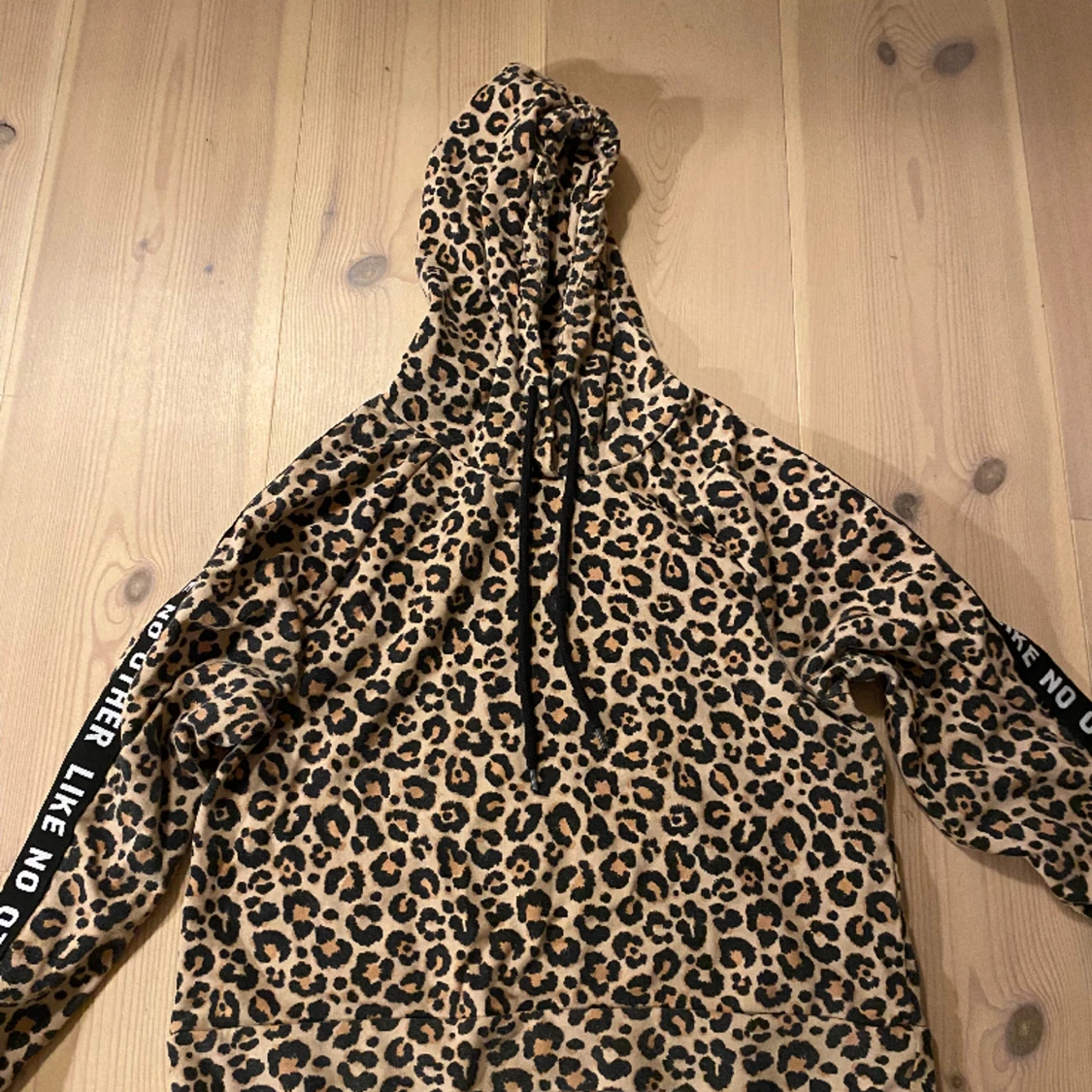 Leopard hoodie / magtröja 