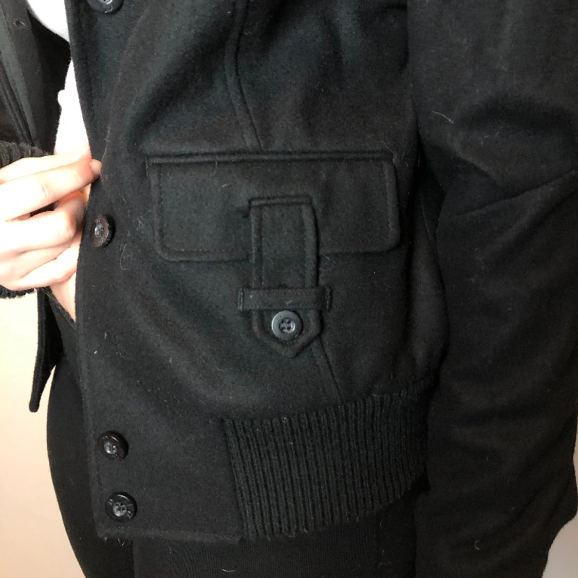 Svart kappa/jacka - 91