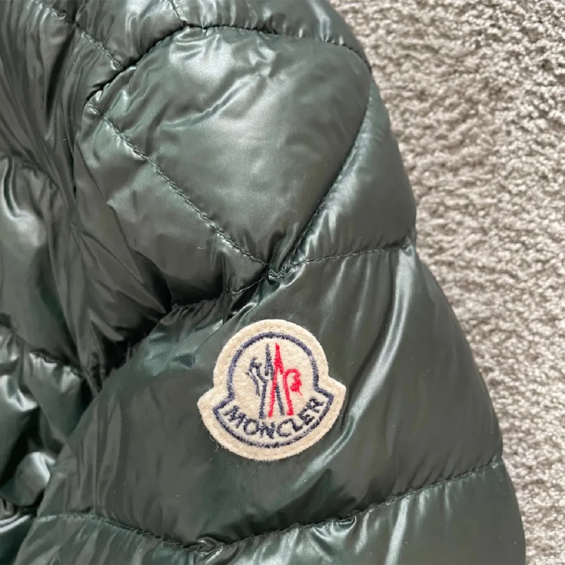 Moncler acorus  - 90
