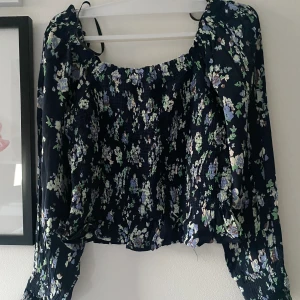 Fin blus - Jättefin blus från pieces. Storlek S. Helt ny.
