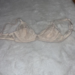 Bh - Jätte gullig bh, helt ny aldrig använt den, bra material