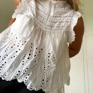 Zara - Vit Zara blus i strl S i nyskick 🐚