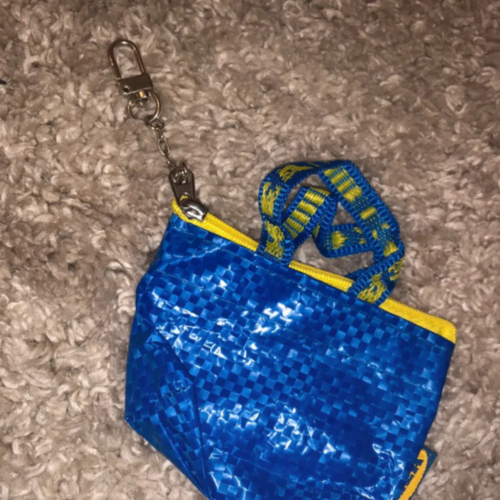 IKEA small bag for keys . Accessoarer.