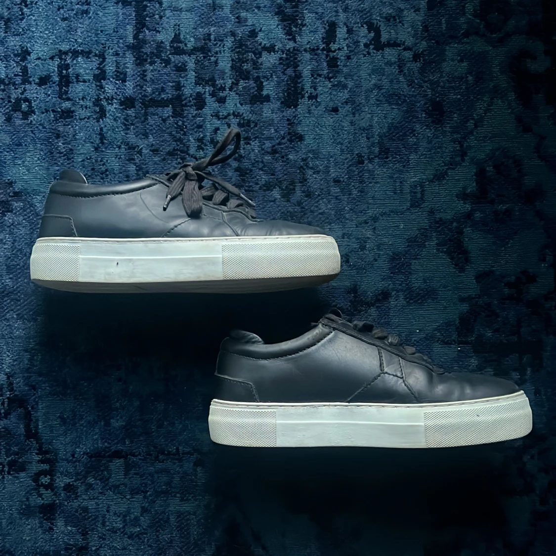 Axel Arigato Platform Sneaker  - 90