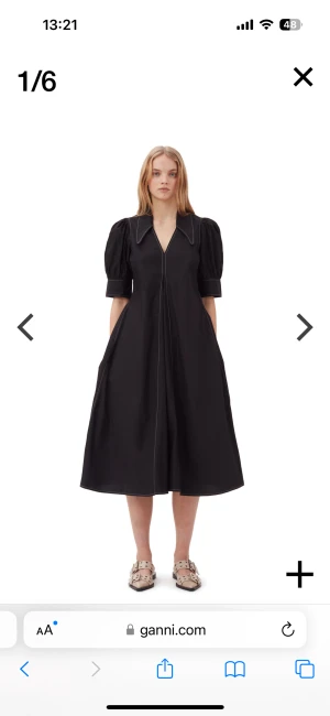Ganni klänning🖤 - Säljer en superfin ganni klänning som passar till många tillfällen! Andvänd fåtal gånger 🖤 Ord pris 2695kr