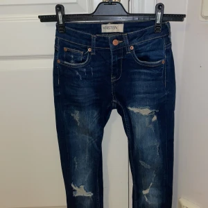 Snygga Jeans  - 25/30 storlek 