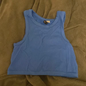 Skrik blått linne - Skrikblått linne, säljer pga att den är för stor 