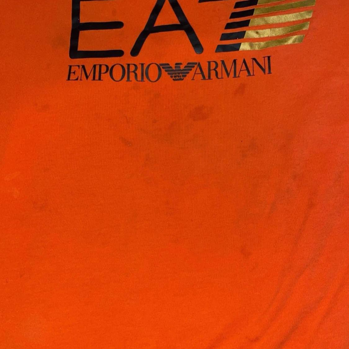 Orange t-shirt från Emporio Armani