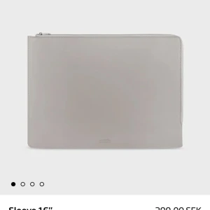 Datafodral holdit  - Superfint holdit datafodral, i mycket fint skick💞kom privat för fler bilder 