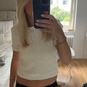 Zara blus  - Blus från zara som nästan aldrig är använd. Superfint skick. 