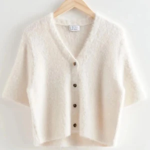 other stories kofta - jättefin och gosig kofta från other stories i en underbar färg, superbra skick men billigt pris pga akut rensning 💗💗