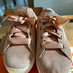 Puma Lace mocka - Använda men i god skick. Går att rengöra.