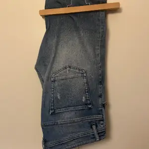 Helt nya hugo boss jeans använda två gånger storlek 34/34