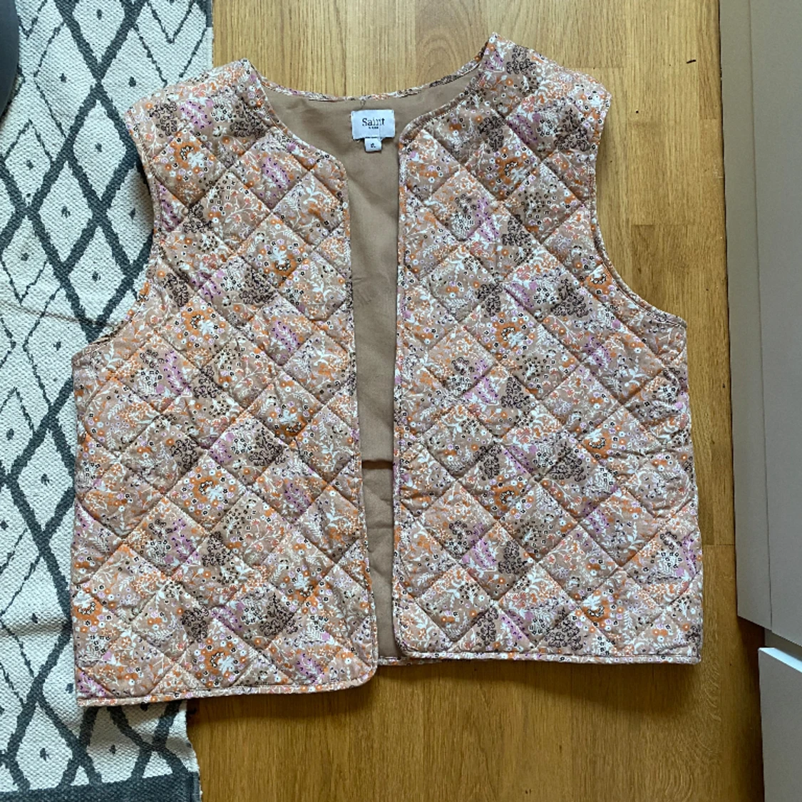 Vest 