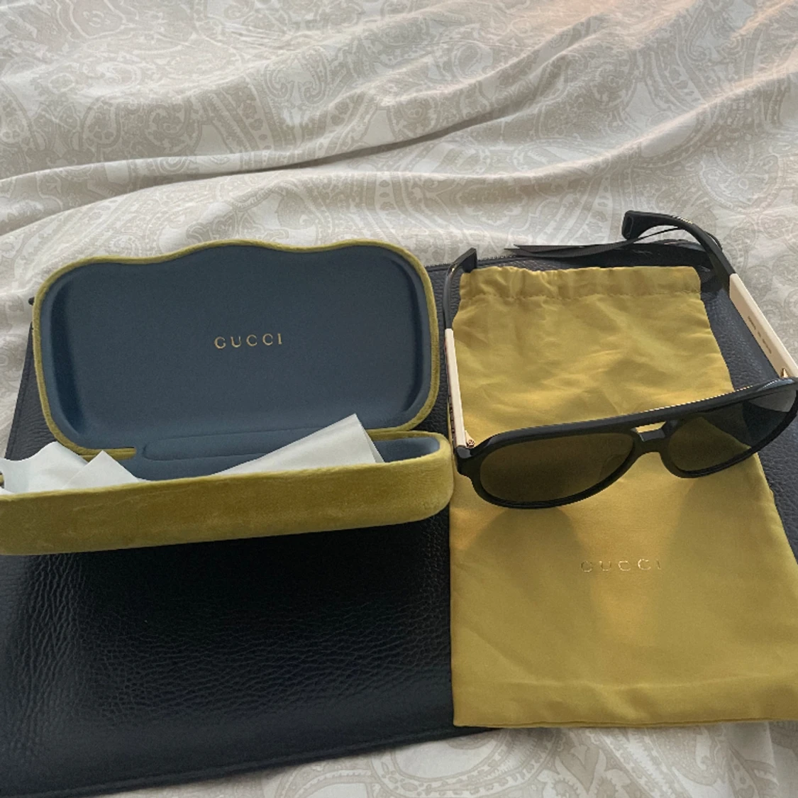 Gucci Solglasögon  - 91