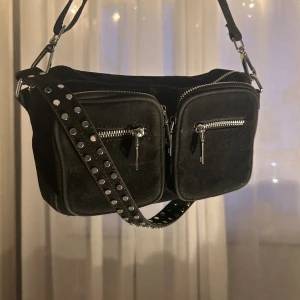 Noella väska  - Nästan helt oanvänd Noella väska. Nyskick