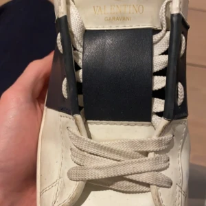 Valentino open - Väldigt bra skick använda fåtal gånger, storlek 44 endast skor!