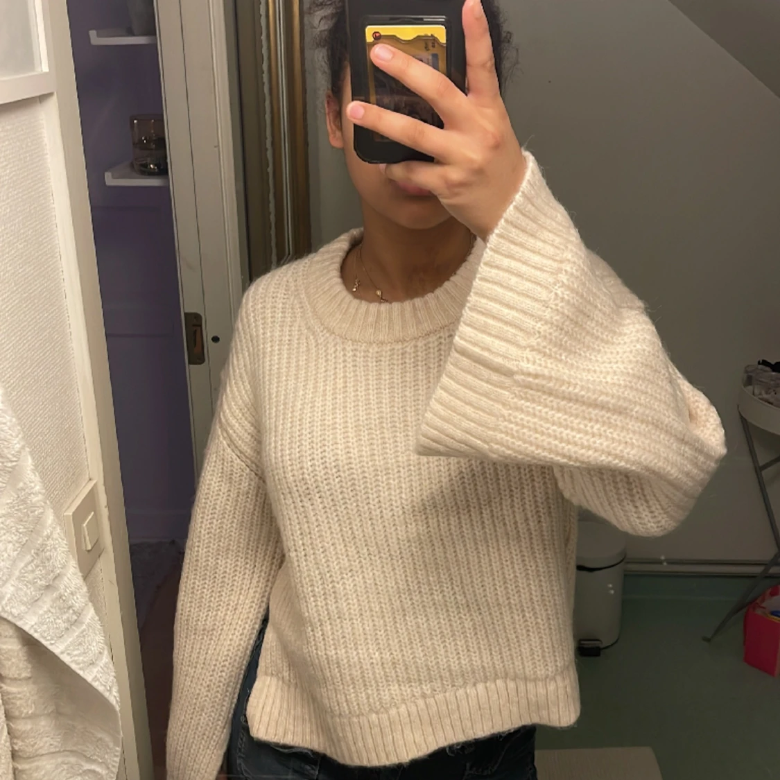 Benvit stickad tröja