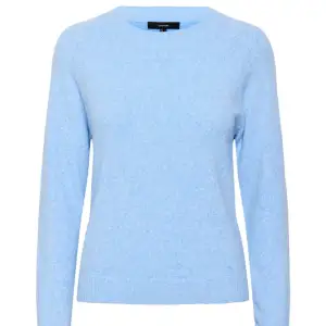 Fin blå stickad tröja från vero Moda beställd från deras hemsida inte använd mycket för det inte va min stil, nopprig! 